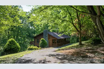 3840 Cherry Grove Drive, Hickory, NC 28602 - Photo 1