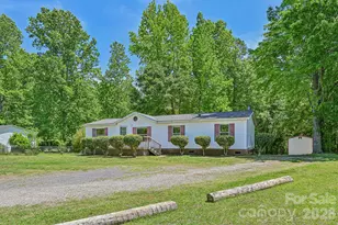 717 Rock Castle Dr, York, SC 29745 - Photo 4