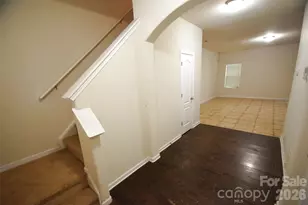 7226 Agava Ln, Charlotte, NC 28215 - Photo 2