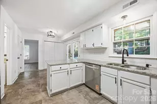 405 Leighton Ct, Matthews, NC 28105 - Photo 10