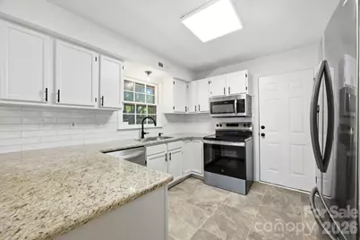 405 Leighton Court, Matthews, NC 28105 - Photo 8