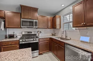 154 Stella Ln, Troutman, NC 28166 - Photo 4
