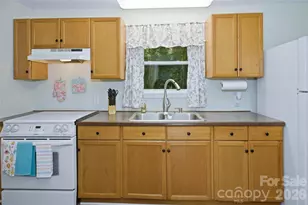 83 E View St, Marion, NC 28752 - Photo 32