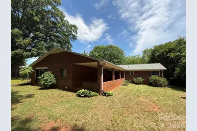 2012 N Deal Avenue, Newton, NC 28658 - Photo 6