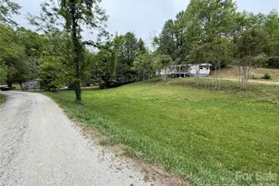 45 Overbrook Dr, Saluda, NC 28773 - Photo 4