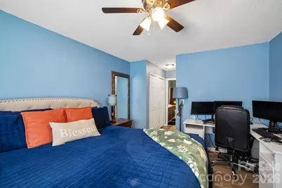 5427 Kimmerly Woods Drive, Charlotte, NC 28215 - Photo 10