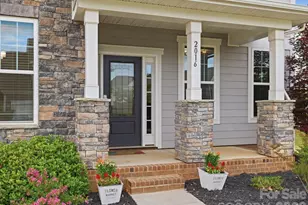 2016 Linn Cove, Waxhaw, NC 28173 - Photo 2