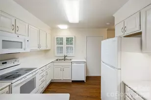 434 Crowfields Dr, Asheville, NC 28803 - Photo 10