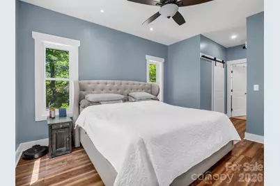 565 Pinewood Knoll Drive, Hendersonville, NC 28739 - Photo 18