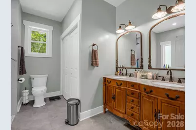 565 Pinewood Knoll Drive, Hendersonville, NC 28739 - Photo 22