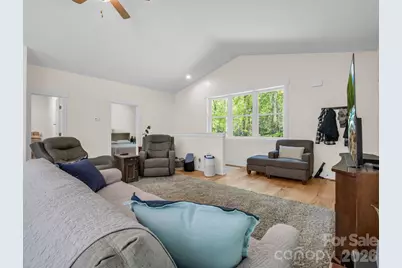 565 Pinewood Knoll Drive, Hendersonville, NC 28739 - Photo 6