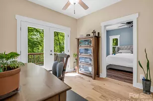 565 Pinewood Knoll Dr, Hendersonville, NC 28739 - Photo 14