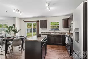 1912 Eastway Dr, Dallas, NC 28034 - Photo 10