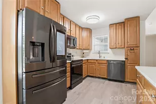 1689 Willowbrook Dr, Fort Mill, SC 29708 - Photo 8