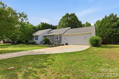 1689 Willowbrook Drive, Fort Mill, SC 29708 - Photo 2