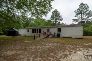 3133 Magnolia Rd, Bennettsville, SC 29512 - Photo 4