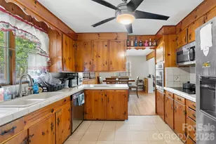 98 Limberlost Dr, Hendersonville, NC 28739 - Photo 8