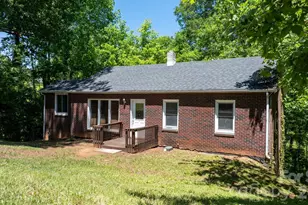 722 E F St, Newton, NC 28658 - Photo 2