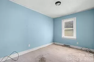 722 E F St, Newton, NC 28658 - Photo 12