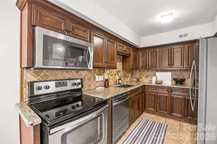 9526 Fairway Ridge Rd, Charlotte, NC 28277 - Photo 14