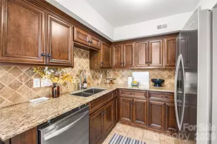9526 Fairway Ridge Rd, Charlotte, NC 28277 - Photo 16