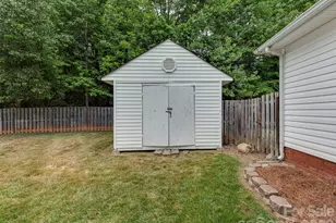 9221 Forest Green Dr, Charlotte, NC 28227 - Photo 26