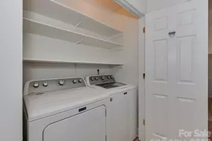 9221 Forest Green Dr, Charlotte, NC 28227 - Photo 16