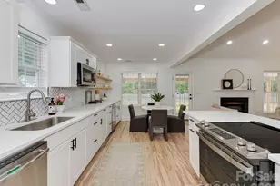 9221 Forest Green Dr, Charlotte, NC 28227 - Photo 8