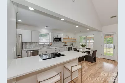 9221 Forest Green Drive, Charlotte, NC 28227 - Photo 6