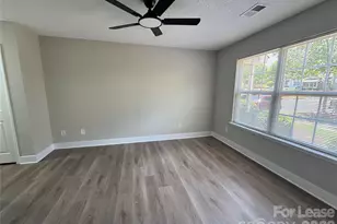 3251 Blythe Ridge Ct, Charlotte, NC 28213 - Photo 10