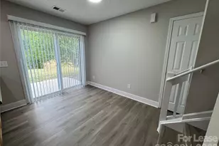 3251 Blythe Ridge Ct, Charlotte, NC 28213 - Photo 8
