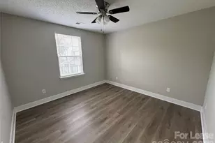 3251 Blythe Ridge Ct, Charlotte, NC 28213 - Photo 14