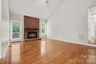 1201 Ashford St, Charlotte, NC 28214 - Photo 2