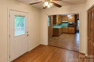 406 E L St, Newton, NC 28658 - Photo 10