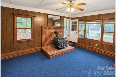 406 E L Street, Newton, NC 28658 - Photo 8