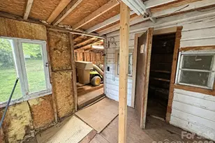 406 E L St, Newton, NC 28658 - Photo 28