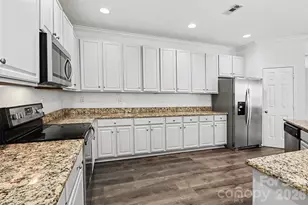 10006 Rocky Ford Club Rd, Charlotte, NC 28269 - Photo 6