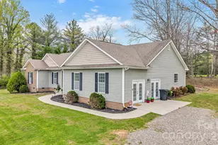 2228 Sparta Rd, North Wilkesboro, NC 28659 - Photo 2