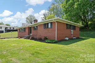 55 Boydston St, Canton, NC 28716 - Photo 4