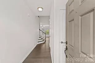 2435 Alyssa Ln, Charlotte, NC 28208 - Photo 4