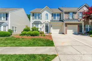 130 Autumn Falls Dr, Lake Wylie, SC 29710 - Photo 2