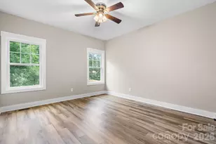 1700 Ivey Ct, Maiden, NC 28650 - Photo 10