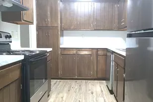2141 Selwyn Ave, Charlotte, NC 28207 - Photo 2