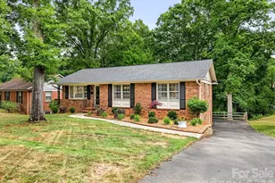 6115 Rosecrest Dr, Charlotte, NC 28210 - Photo 1