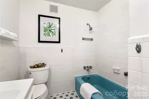 1300 Queens Rd, Charlotte, NC 28207 - Photo 20