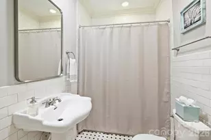 614 Olde Cotswold Ct, Charlotte, NC 28211 - Photo 32