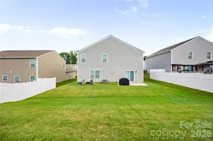 8523 Mansell Ct, Charlotte, NC 28215 - Photo 6