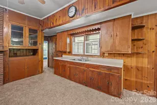 1517 E Nc 10 Hwy, Newton, NC 28658 - Photo 10