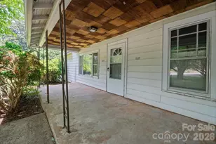 1517 E Nc 10 Hwy, Newton, NC 28658 - Photo 2