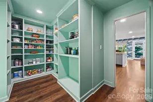 517 Raintree Dr, Matthews, NC 28104 - Photo 18